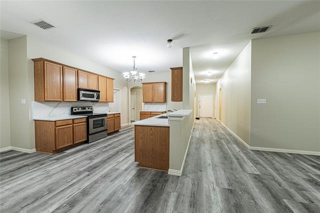 Photo - 414 Tarpan Trail