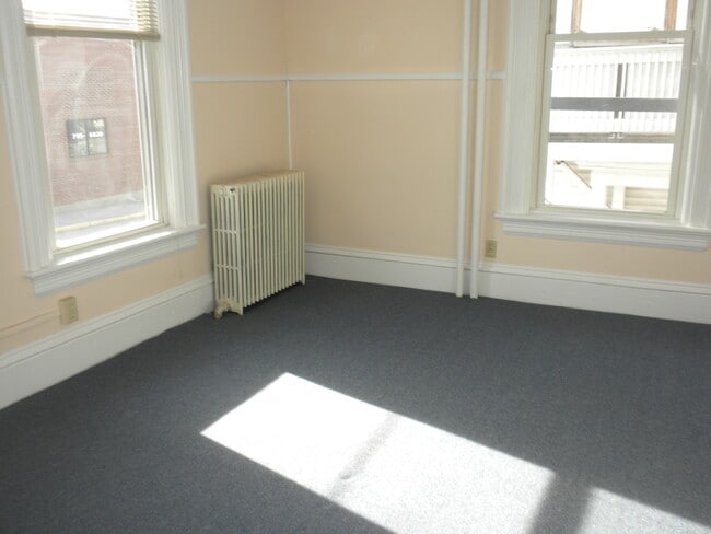 Photo - 68 Pine St Unit 1