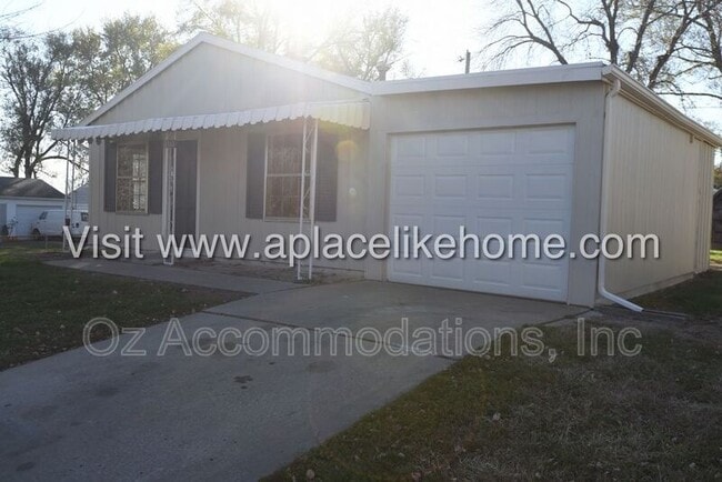 Photo - 3310 Iroquois Ln