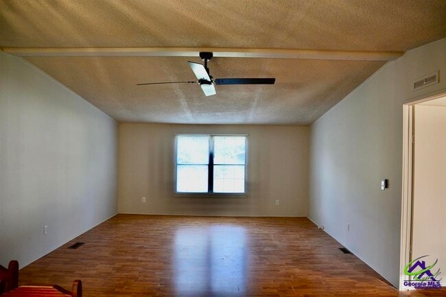 Photo - 111 Brighton Dr