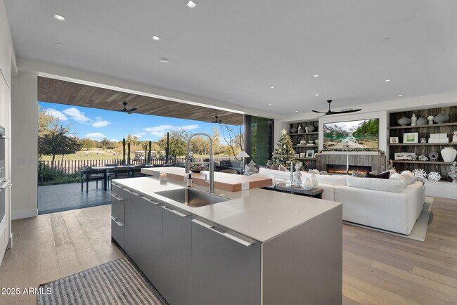 Building Photo - 6321 E Phoenician Blvd