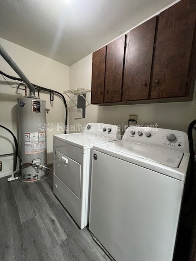 Photo - 7030 Barrington Ct Unit 204