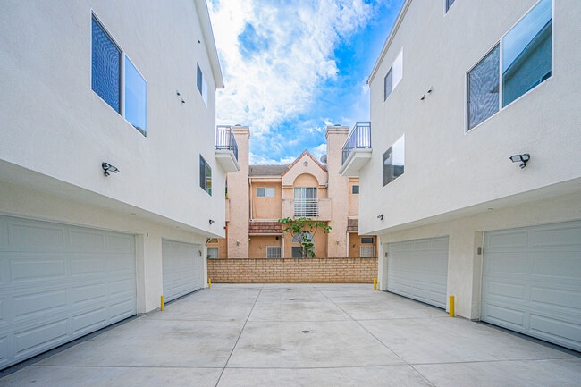 Photo - 11602 Valley View Ave