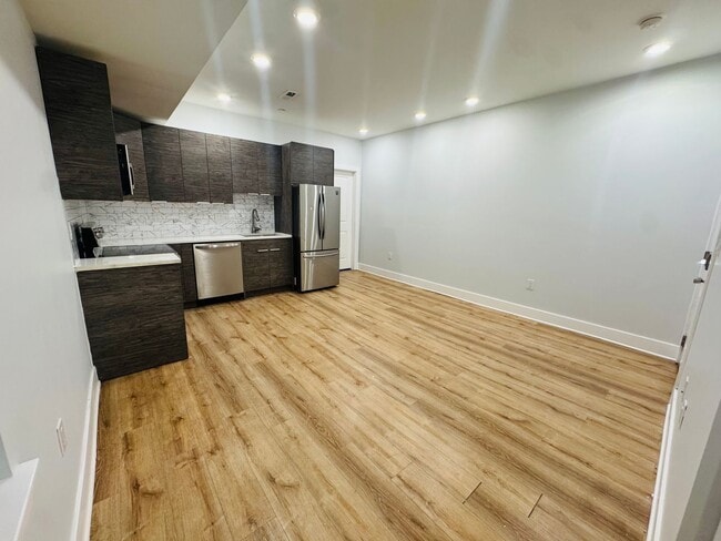 Photo - 4242 W Girard Ave Unidad 2