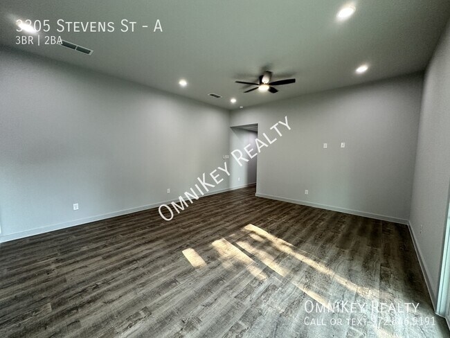 Photo - 3305 Stevens St Unit A