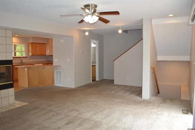 Photo - 57 Sunridge Ln