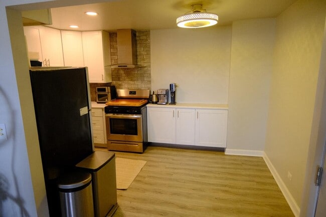 Photo - 225 Country Club Dr