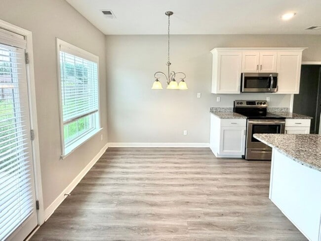 Photo - TuckerLanding5893 Unidad 1