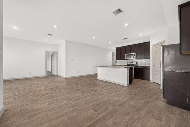 8043 Black Forest Ln