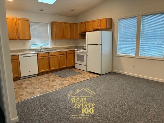 Photo - 838 SE Oar Ave