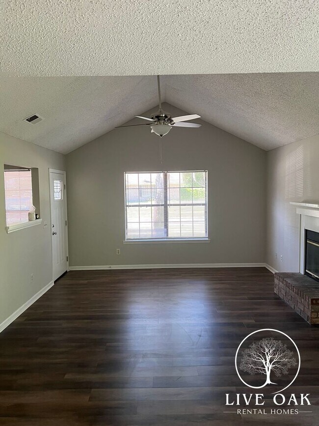 Photo - 708 Timber Ridge Trail