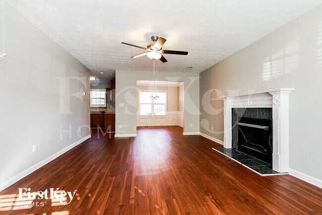 Photo - 245 Shadowbrooke Cir SW