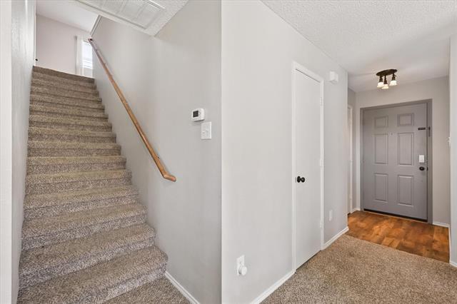 Photo - 115 Palomino Ln