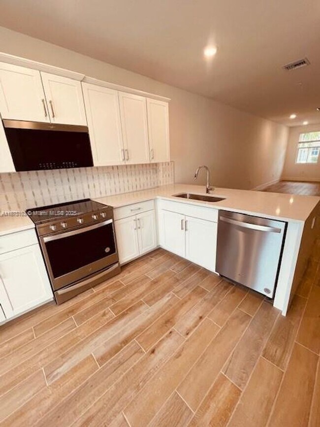 Photo - 172 SW 171st Ave