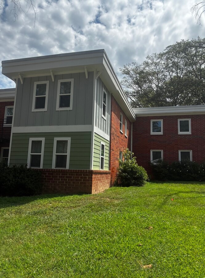 Photo - Stratham Place Apartments