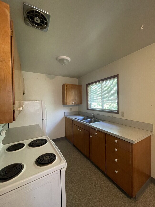 Photo - Charming 1-Bedroom Apartment with a Comfortable Layout Unit 10