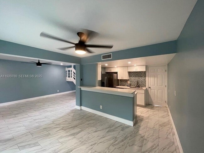 Photo - 330 Sunshine Dr