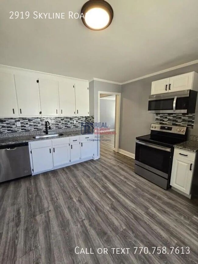 Photo - 2919 Skyline Rd