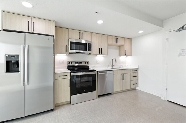 Photo - West 7th Apartments