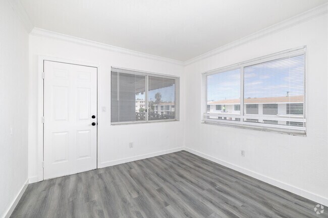 2BR, 1BA - 855SF - Bedroom