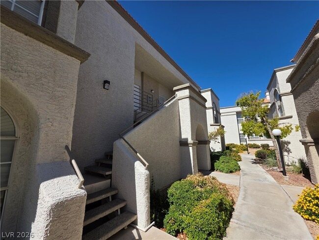 3150 N Soft Breezes Dr Unit 2166
