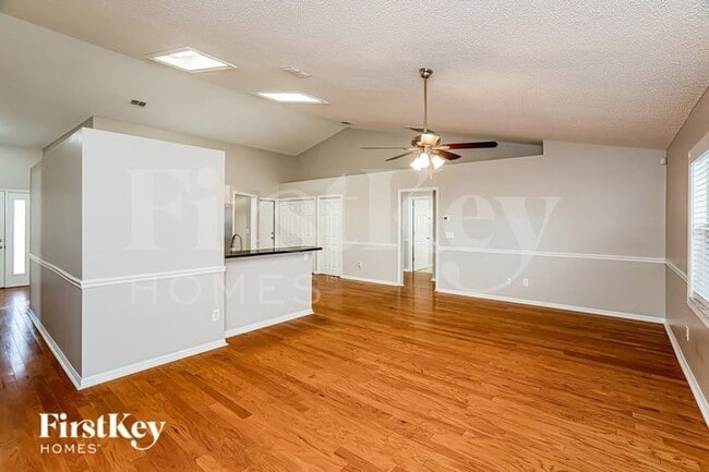 Photo - 9801 Sunnyoak Dr