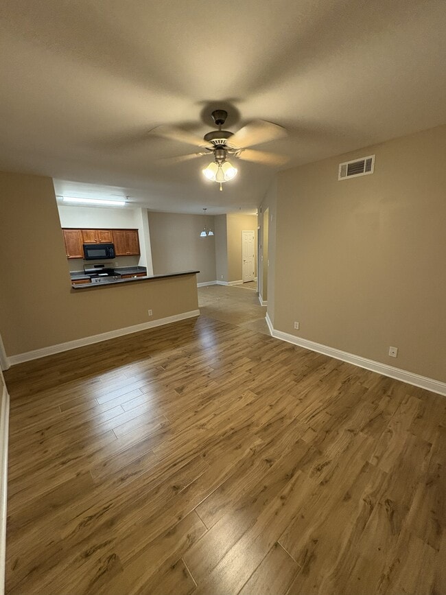 Photo - 3323 Town Creek Cir