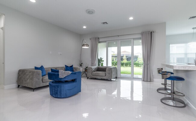 Photo - 15145 Cameo Ct Casa