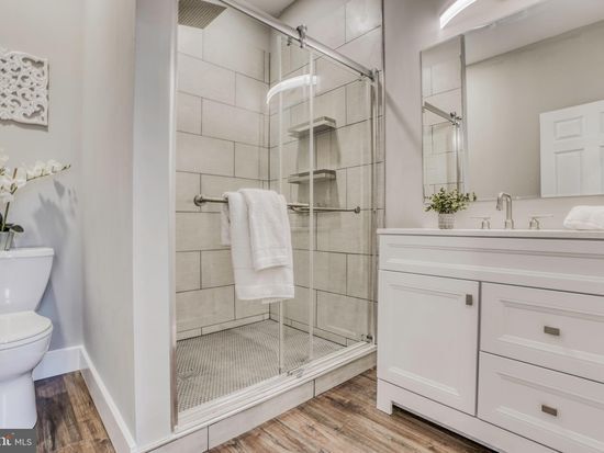 Photo - 631 Savage St