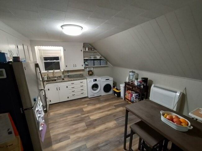 Photo - 338 Newport Ave