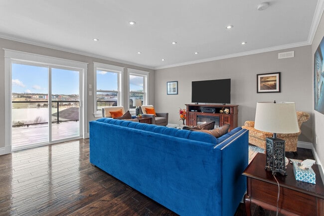 Photo - 171 Forest Rd Unit SI FL2-ID1438813P