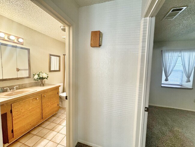 Photo - "Charming 2-Bedroom, 1-Bath in Horseshoe F...