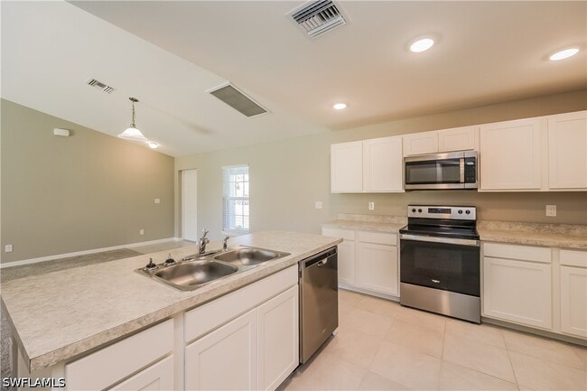 Photo - 2819 37th St SW