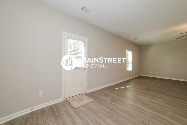 Photo - 3 Bedroom Pet-Friendly Home in Villa Rica, GA with Main Street Renewal