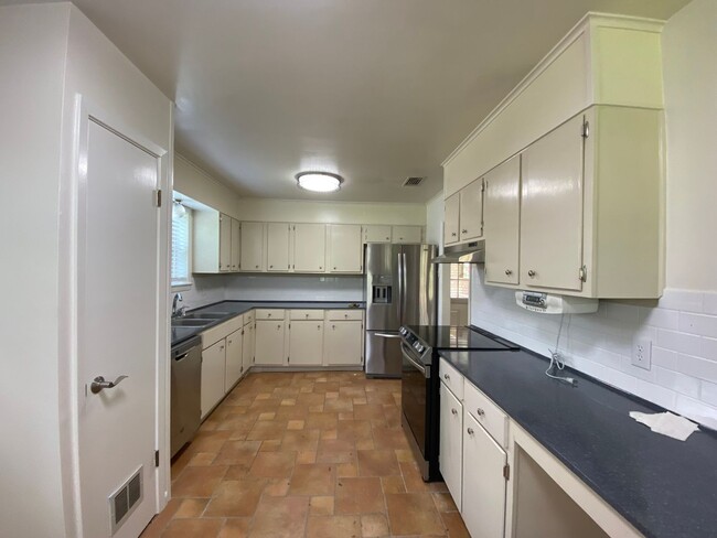 Photo - 619 Baird Dr