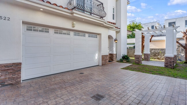 Photo - 522 W Elk Ave