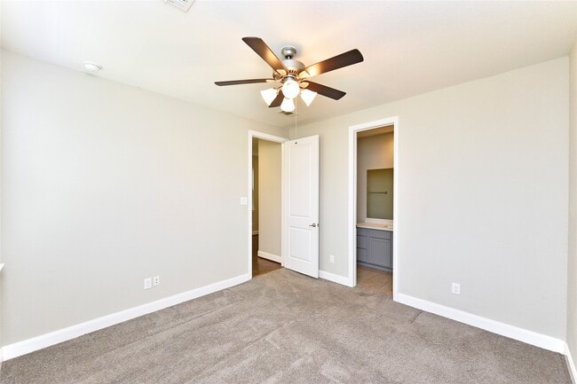 Photo - 5502 Camaguey St