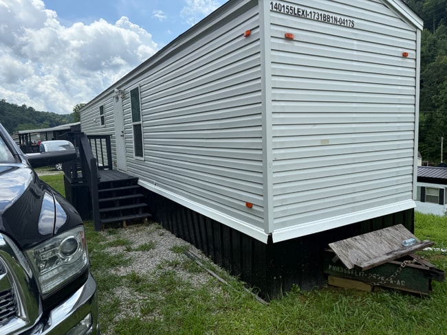 Photo - 23 Meadowview Ln