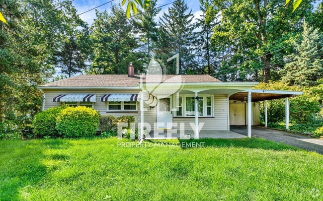 Building Photo - Charming Ranch Home in Hempfield School Di...
