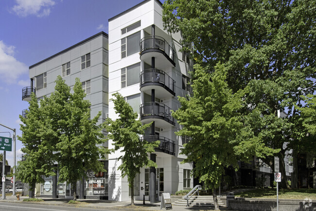 Building Photo - 5819 Glisan Rental