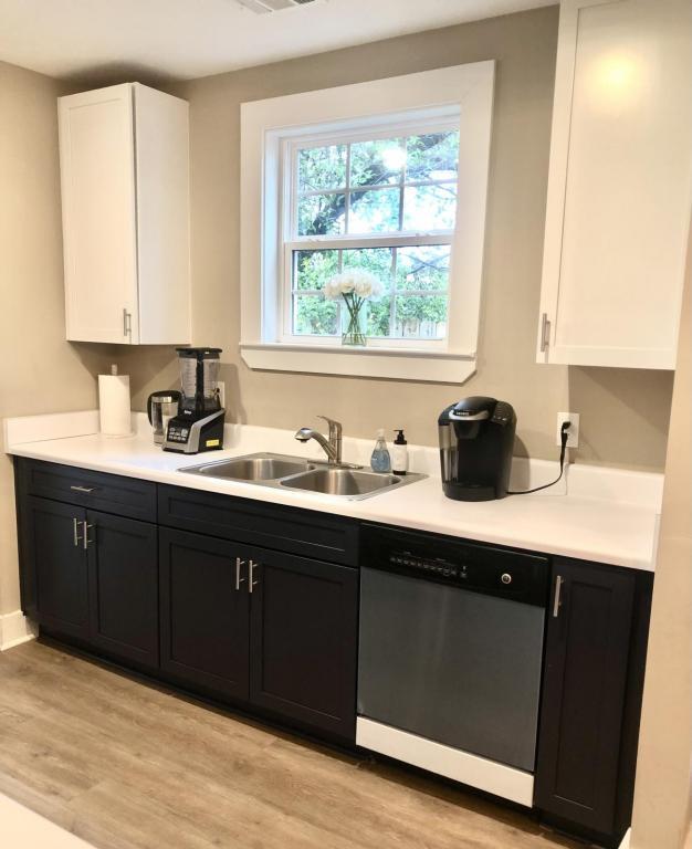Building Photo - 2031 Wrightsboro Rd Rental