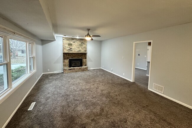 Photo - 2 - Bedroom House Near Ames High School