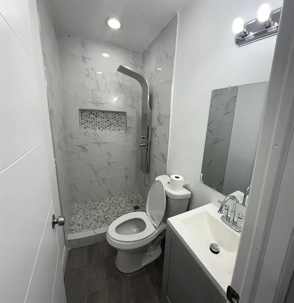 Building Photo - 291 SW 60th Ave Rental