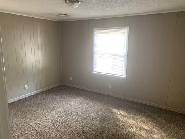 Photo - 3054 Coleman Ave