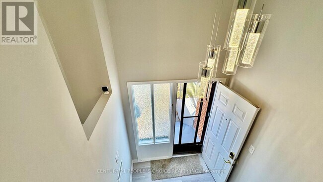 Photo - 16 Franklin Ct