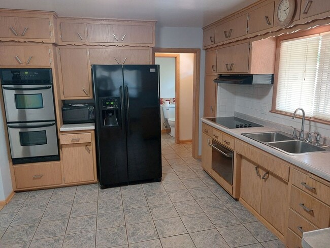 Photo - 3 bedroom 1.5 bath brick ranch home with f...