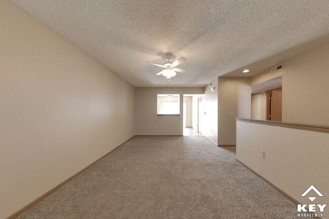 2 bedroom, living room