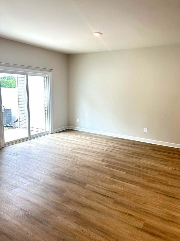 Photo - 105 Pleasure Ln