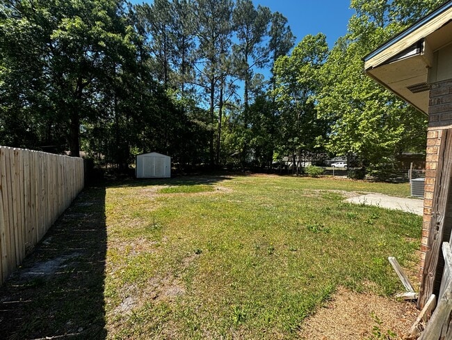 Photo - 709 Fleming Rd