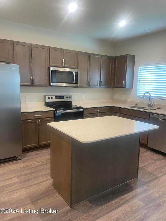 Photo - 804 Harland Ct